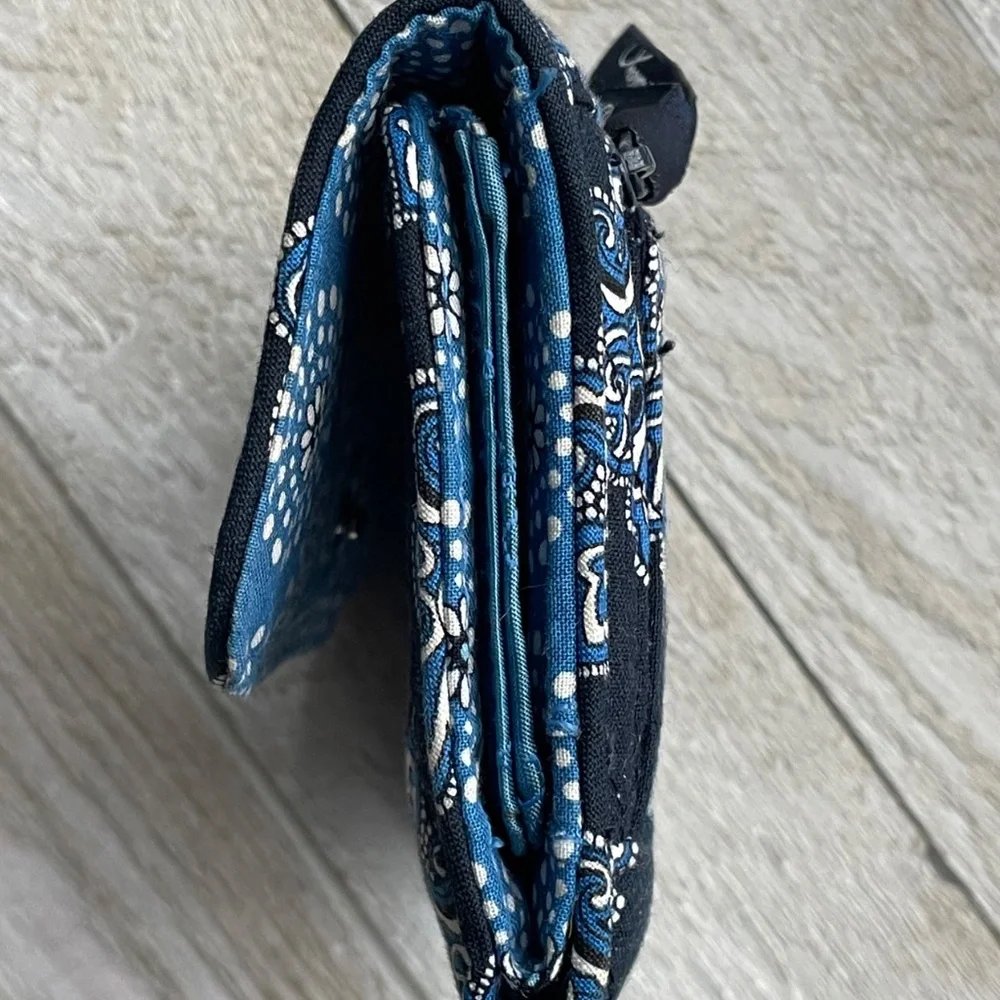 Vera Bradley wallet - Picture 8 of 8